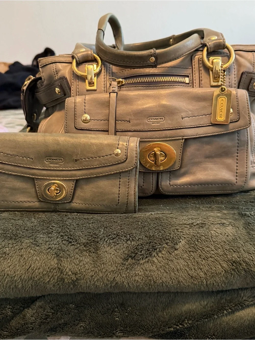 Coach Hamptons Lindsay Satchel style No. 12475 and walllet
